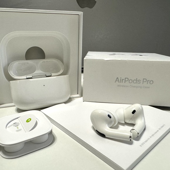 AirPods Pro - Normal Use - Picture 7 of 11